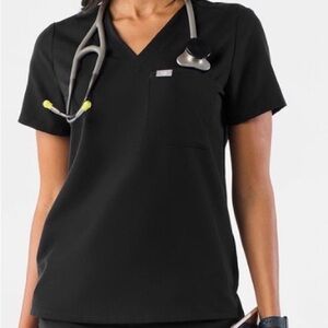 Black Figs Catarina One-Pocket Scrub Top